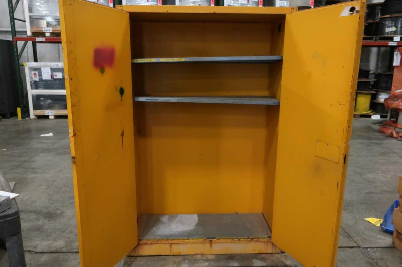 LYON 5444 FLAMMABLES 45GAL SAFETY STORAGE CABINET - TOOL STORAGE