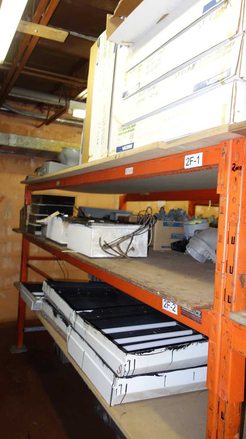 LOT OF ASSORTED ELECTRICAL CONTROLS AND LIGHTING COMPONENTS - ELECTRICAL COMPONENTS