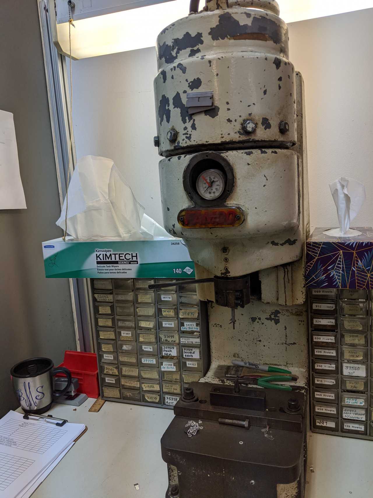 Famco Air Press Single Acting Separate Air - PRESSES Famco Air Press Single Acting Separate Air - PRESSES