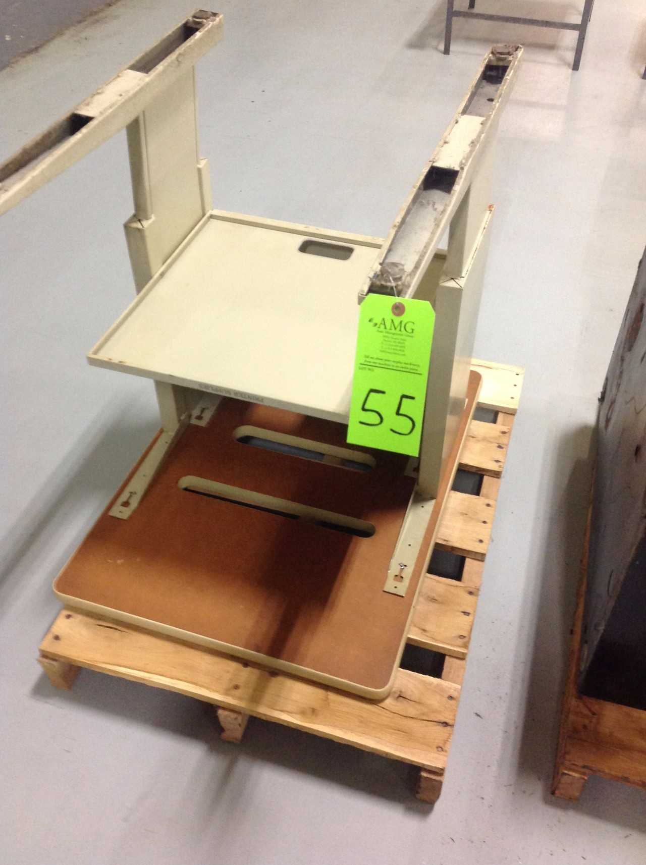 Lot w/ (3) Metal Desks, various office furniture - MISCELLANEOUS