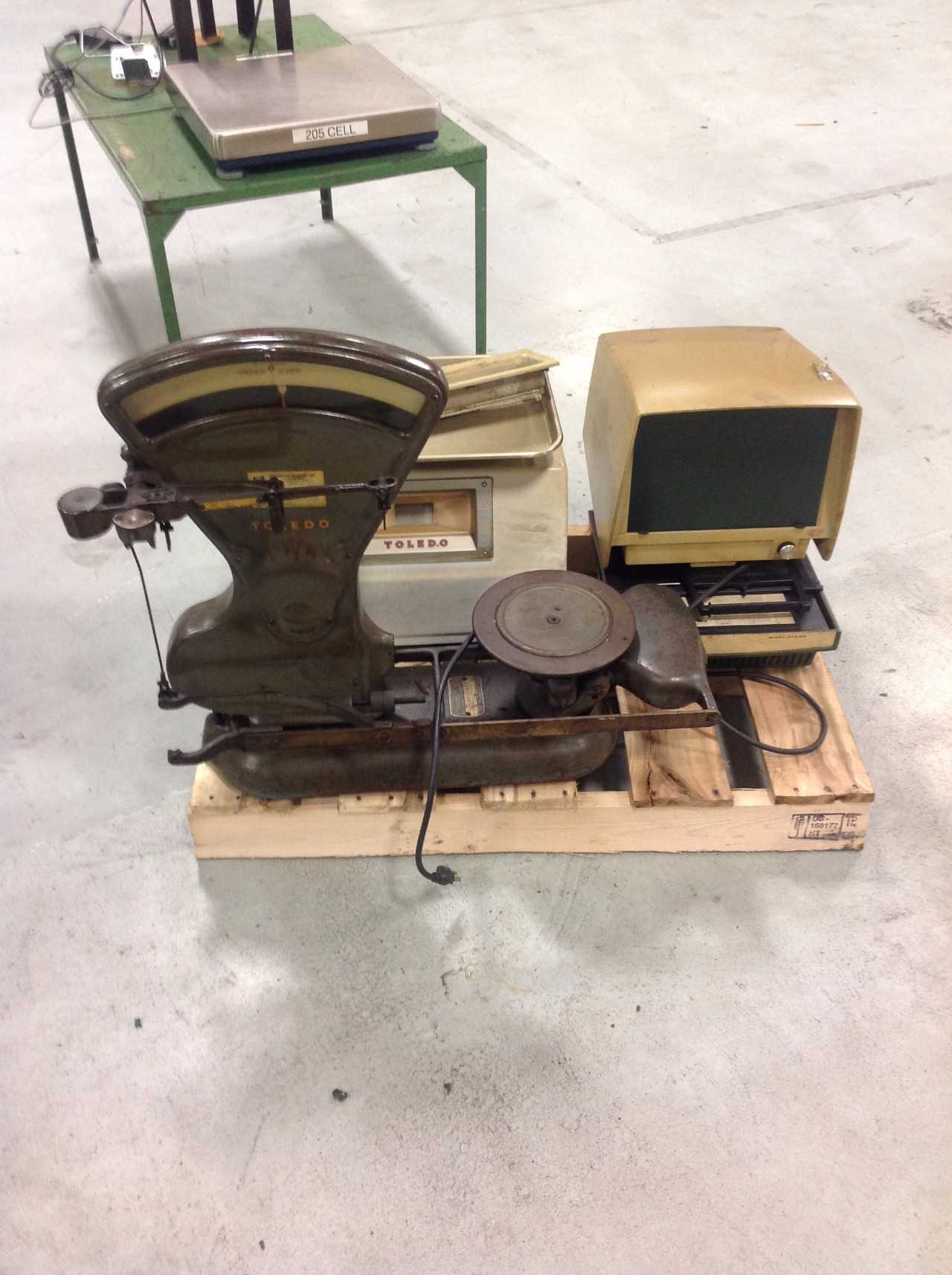 Lot of (5) Misc. Scales, (3) Toledo models, Acc-Weigh model, Detecto model - SCALES