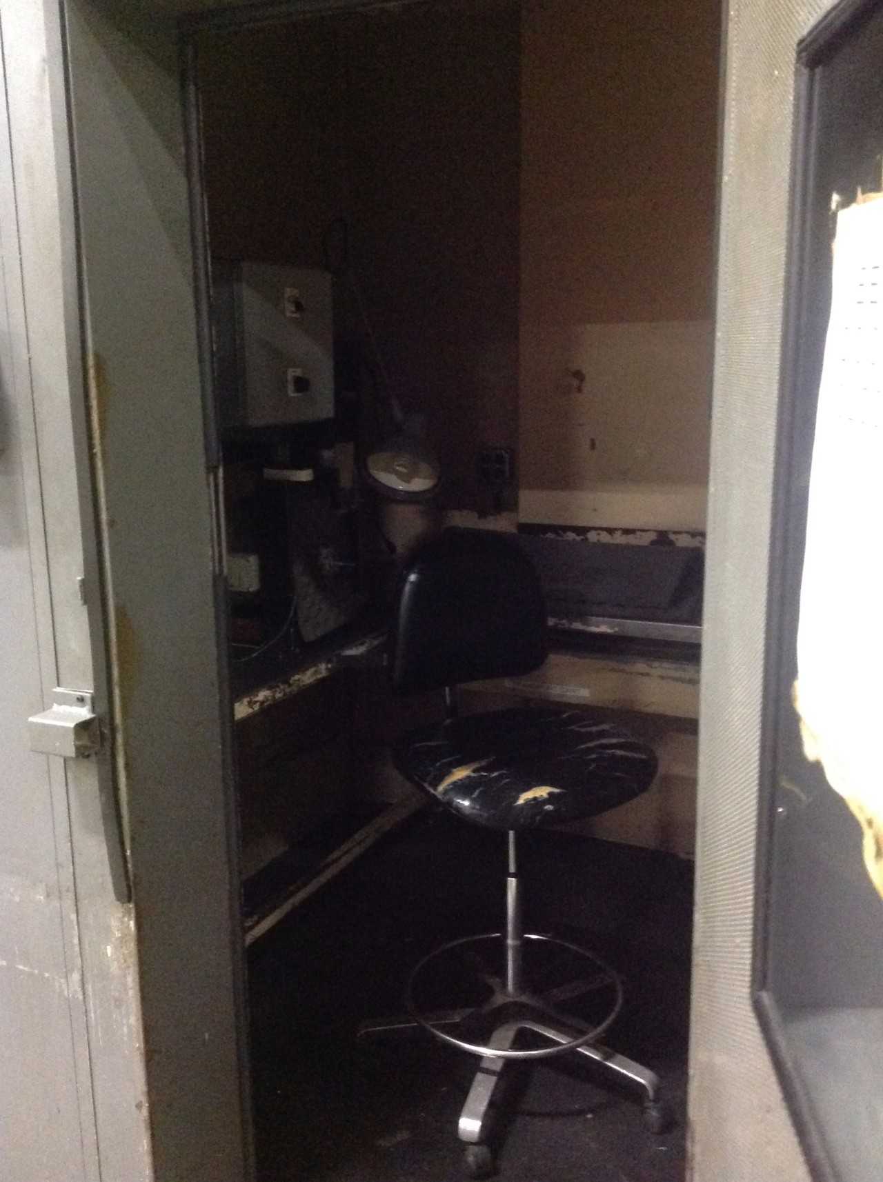 Refrigerated parts supply house, 10'x8'x9T - HVAC EQUIPMENT