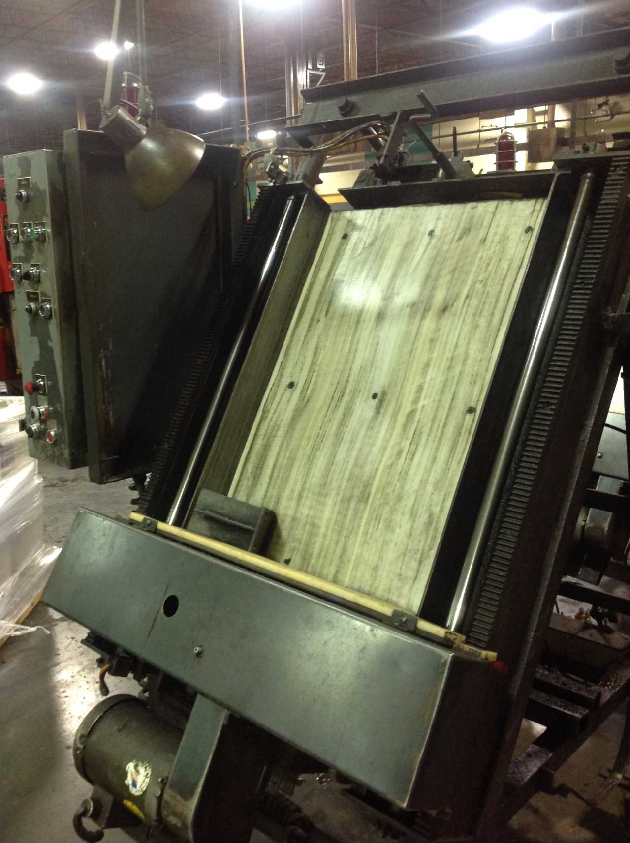 Lot of (2) Pro-Fab Distribution motorized Conveyors - CONVEYORS