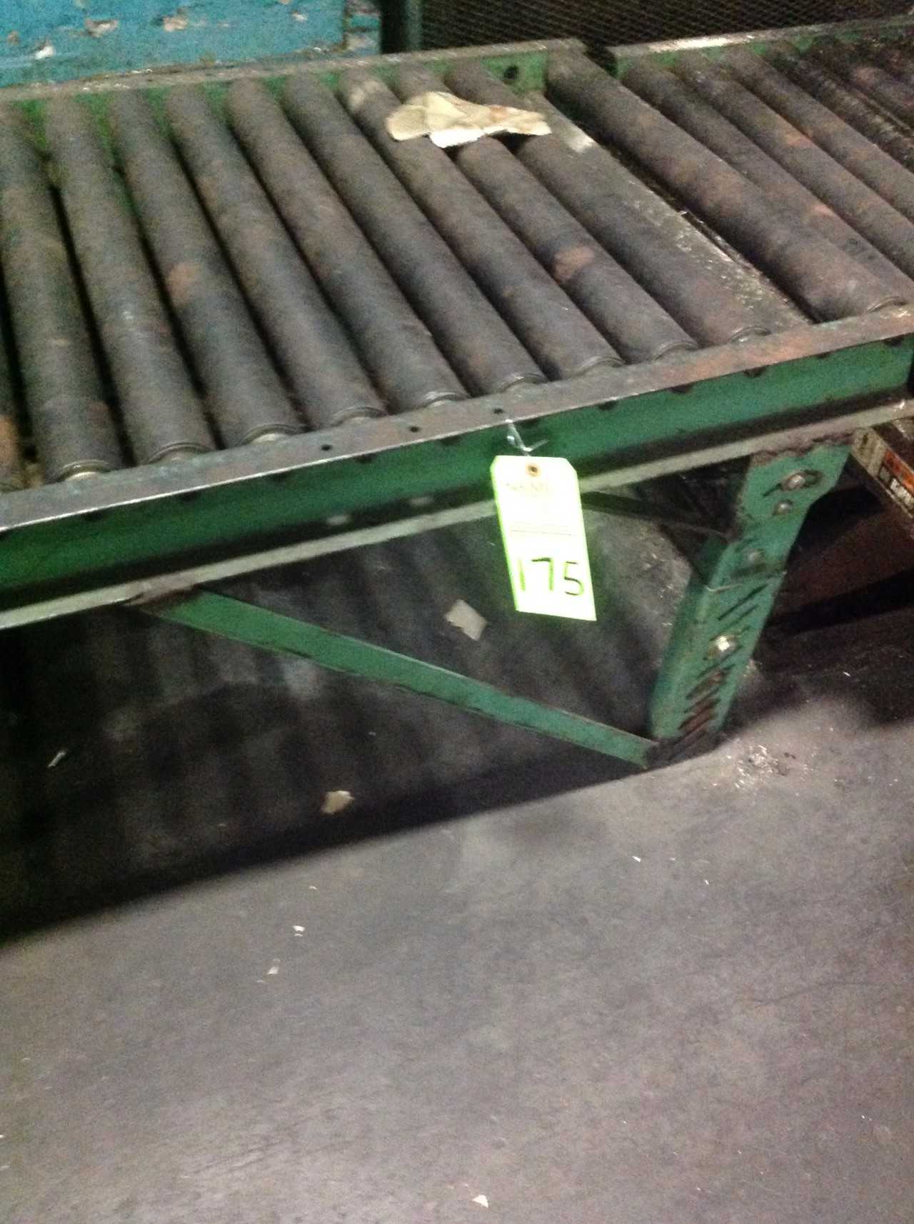 Lot of Conveyors, Scissor style conveyor, 32" Roller Conveyor, 30" wide - CONVEYORS