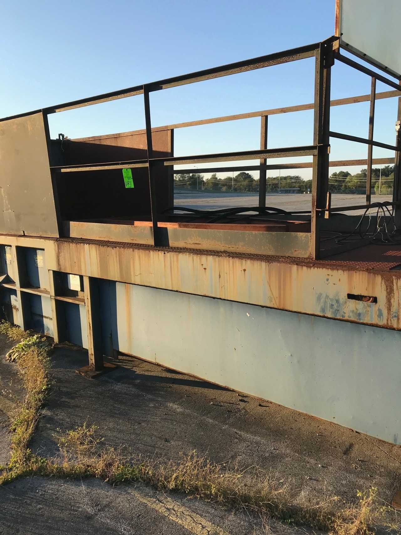 Pallet Crusher, Hydraulic ,Located outside, - BALERS