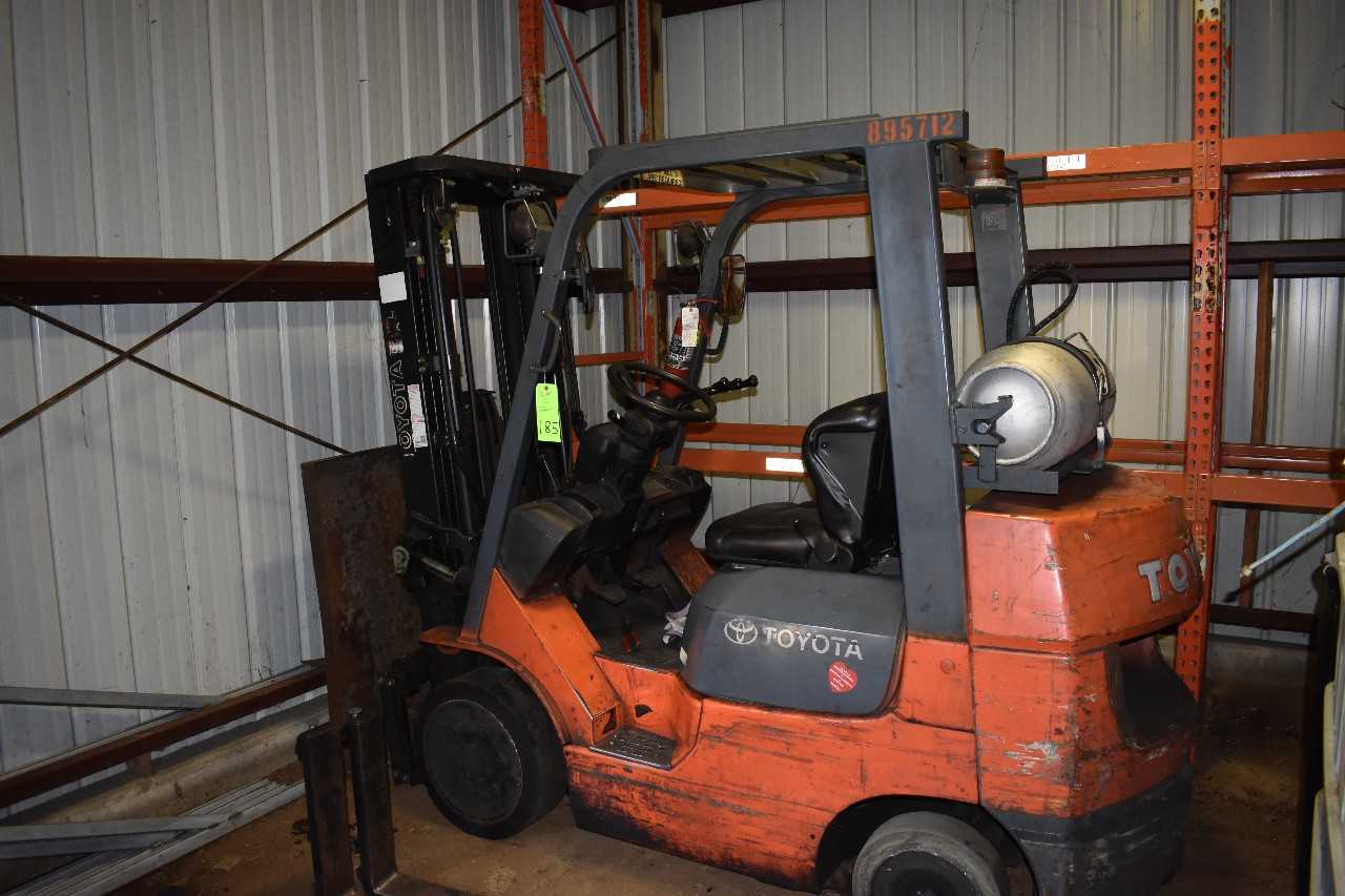 4500 lbs Toyoda Propane Fork LIft with side shift - FORKLIFTS