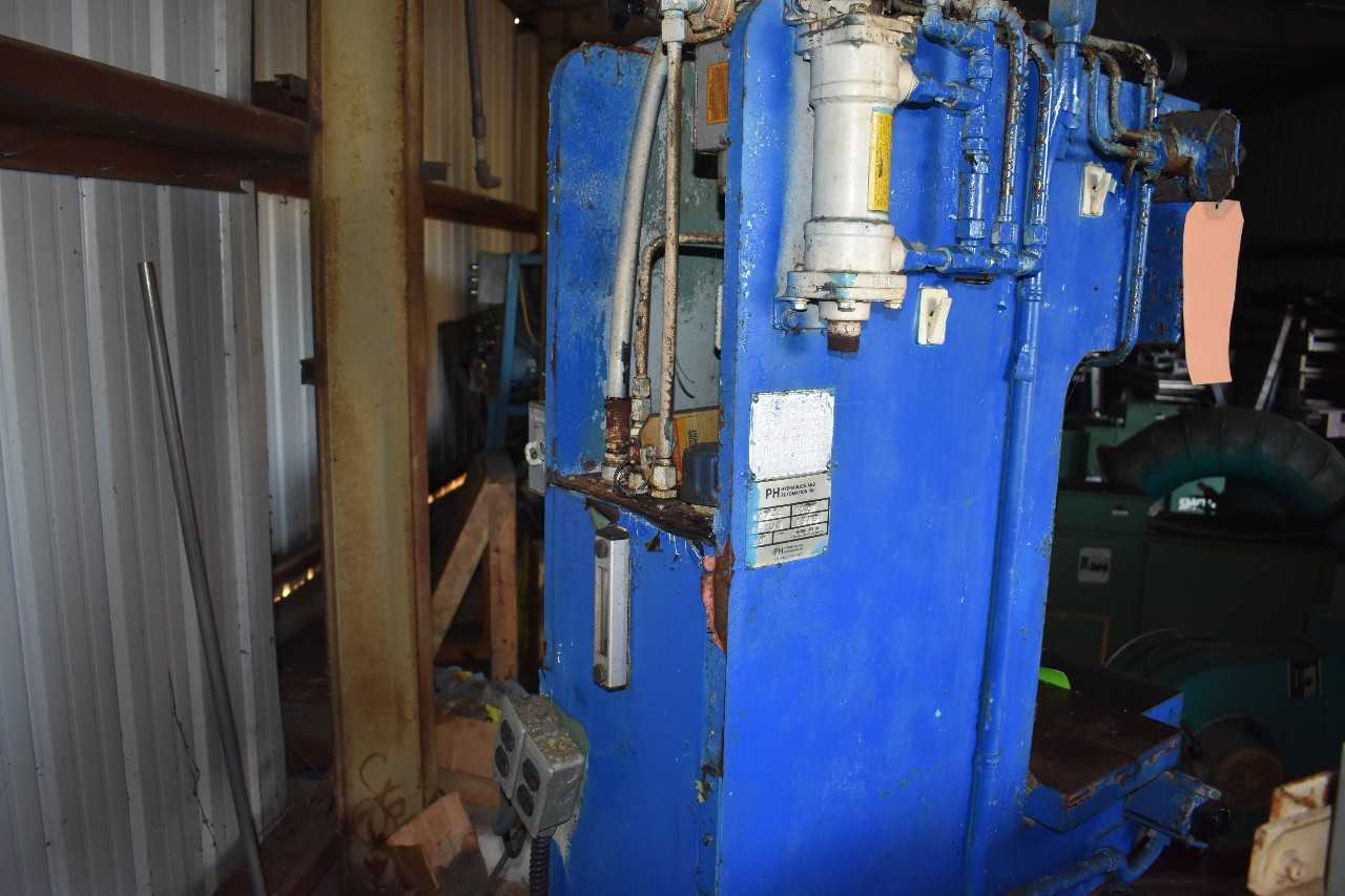 P+H Hydraulic 4 ton C-Frame Press model OGF-4, s/n:60008,  - PRESSES