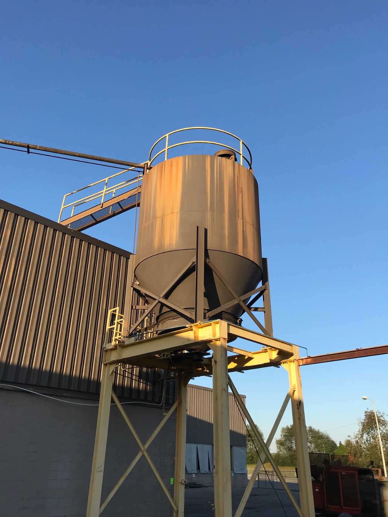 complete Mayfran Whole plant chip removal system. WIth hopper - PROCESS EQUIPMENT