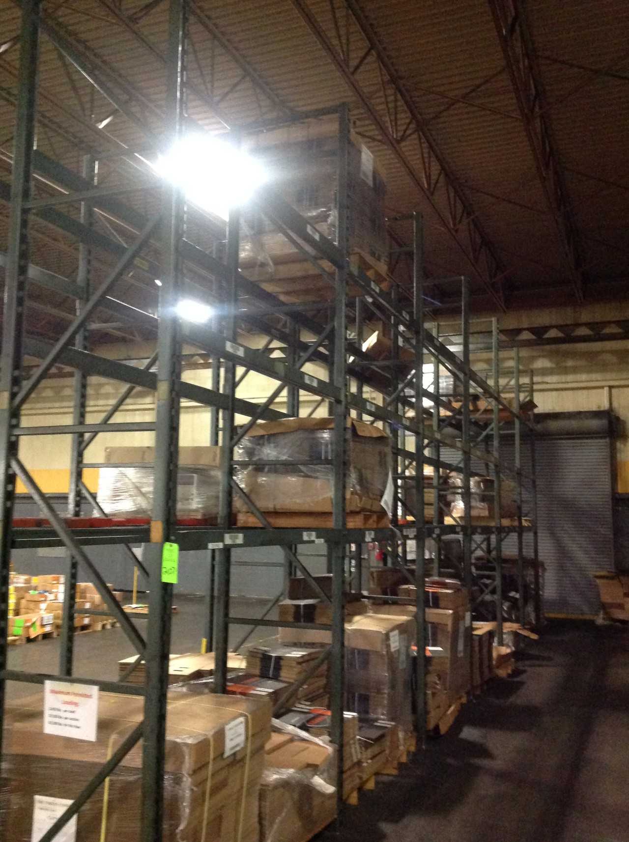 Heavy metal Racking  - PALLET RACKING