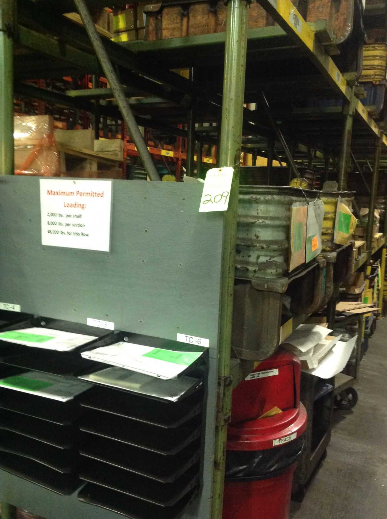 Heavy duty metal pallet racking - PALLET RACKING