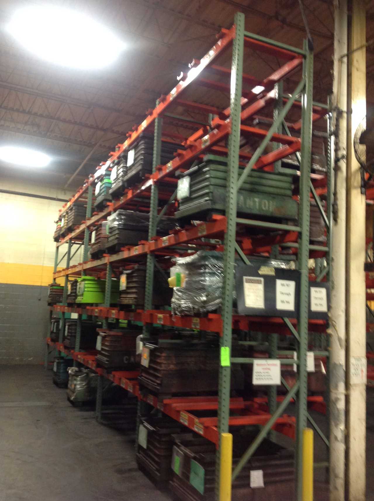 lot heavy duty pallet racking  - PALLET RACKING