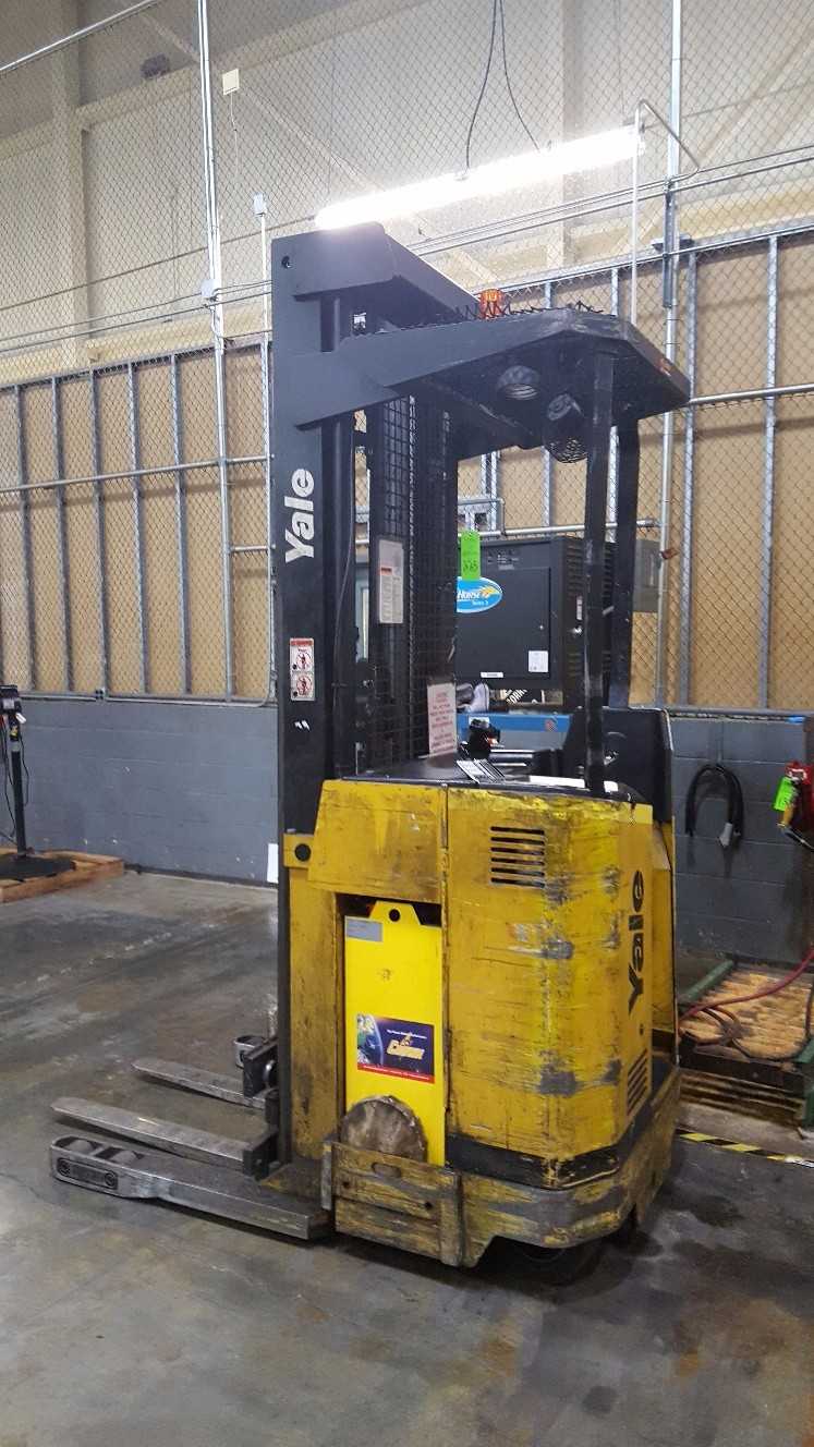 Yale 1800 lbs Electric Fork lift - FORKLIFTS