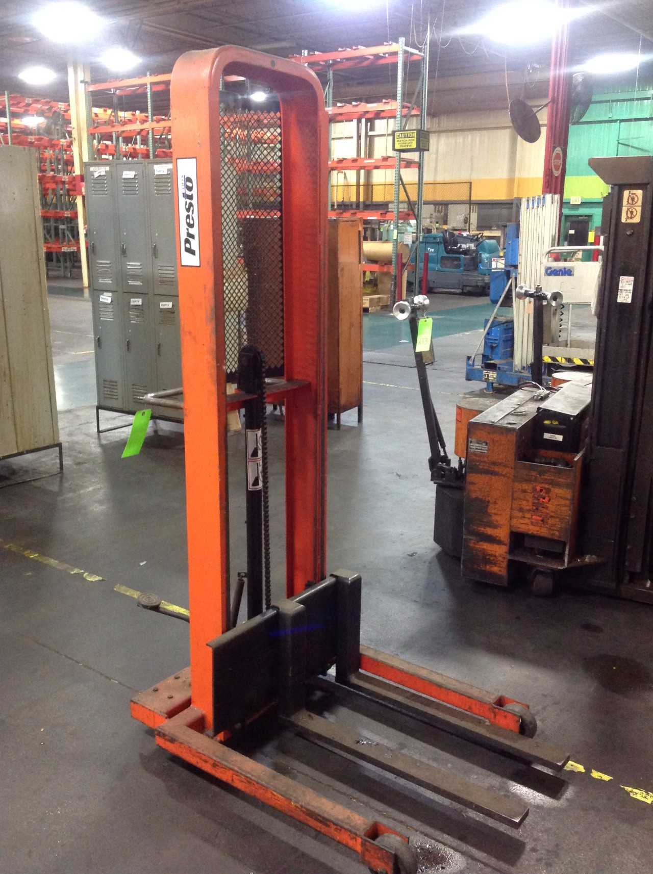 Presto Hydraulic Lift, 1,000lbs cap. - MATERIAL HANDLING