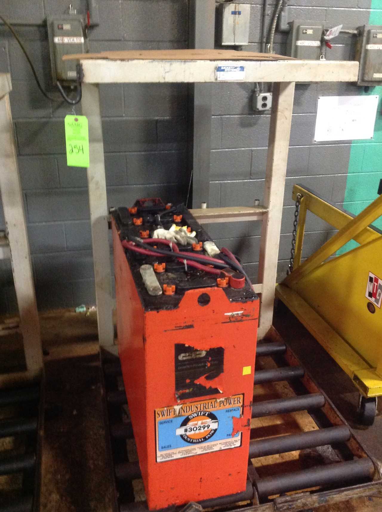 LOt Battery stands with Batteries and charger - ELECTRICAL COMPONENTS