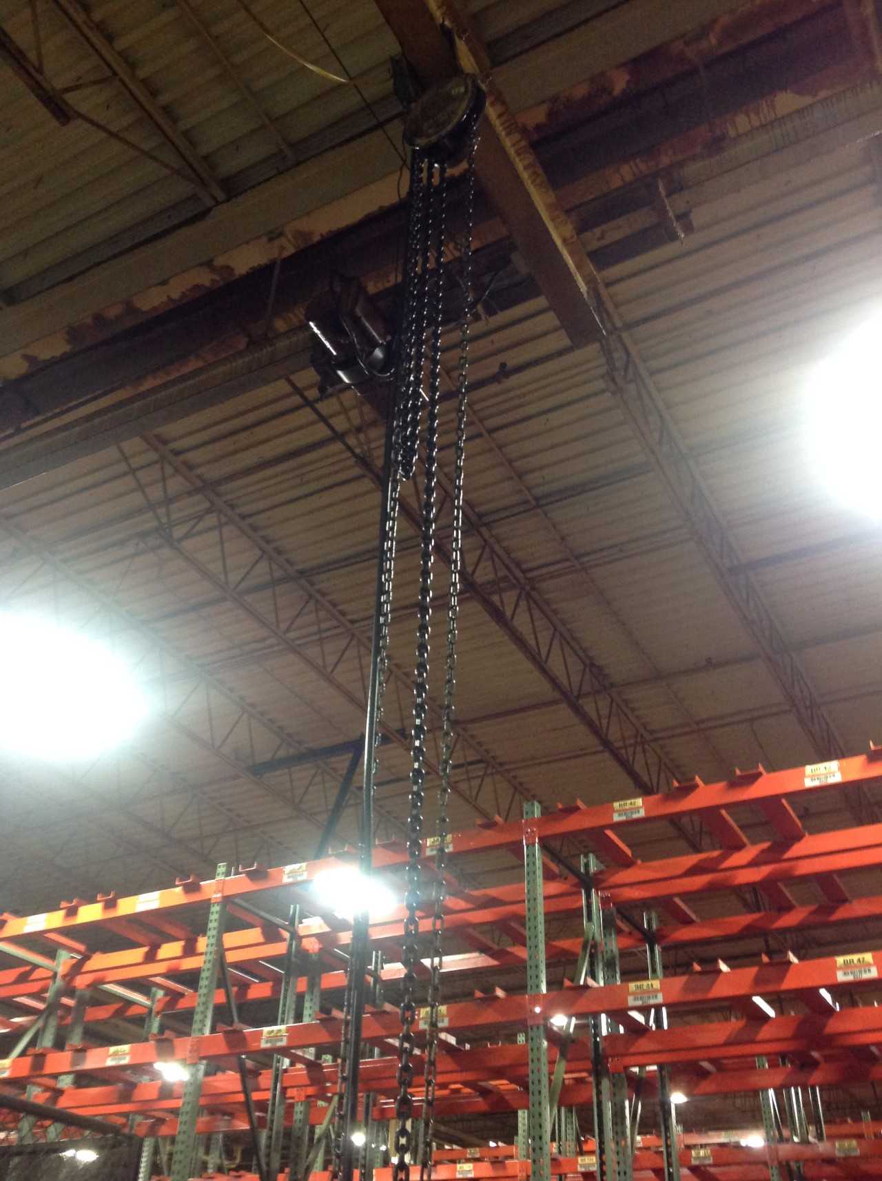 Power Chain Hoist, 1-Ton - LIFTING EQUIPMENT