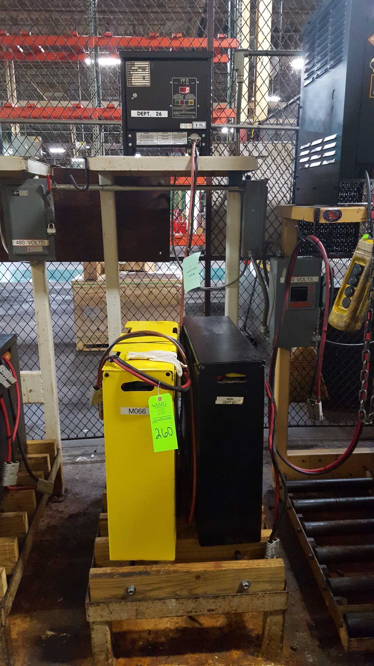VP-11 24V Battery Charger w/ stand & battery - ELECTRICAL COMPONENTS
