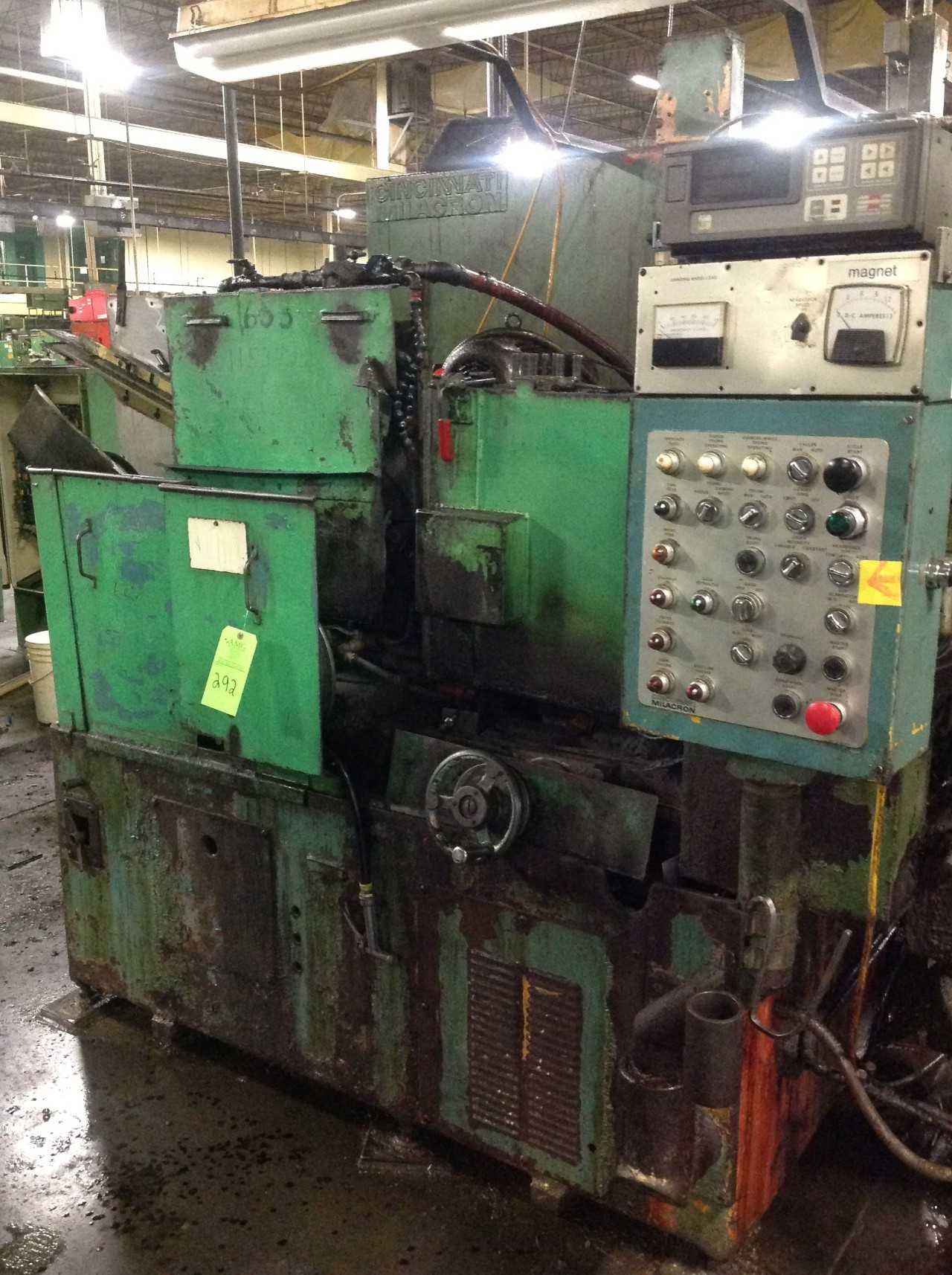 Cincinnati microcentric Chucking grinder, Model DE, type N base.  - GRINDING MACHINES