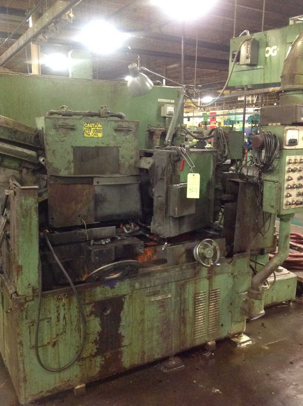 Cincinnati # 1 Microcentric Model DE Type n chucking grinder. - GRINDING MACHINES