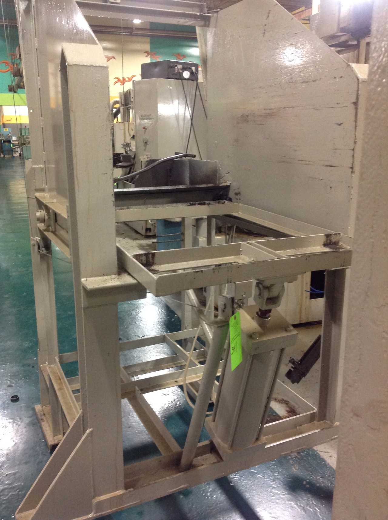 Lot of CNC Campbell Machine Vibratory Hoppers, model DBF-80XBB-3 - PROCESS EQUIPMENT