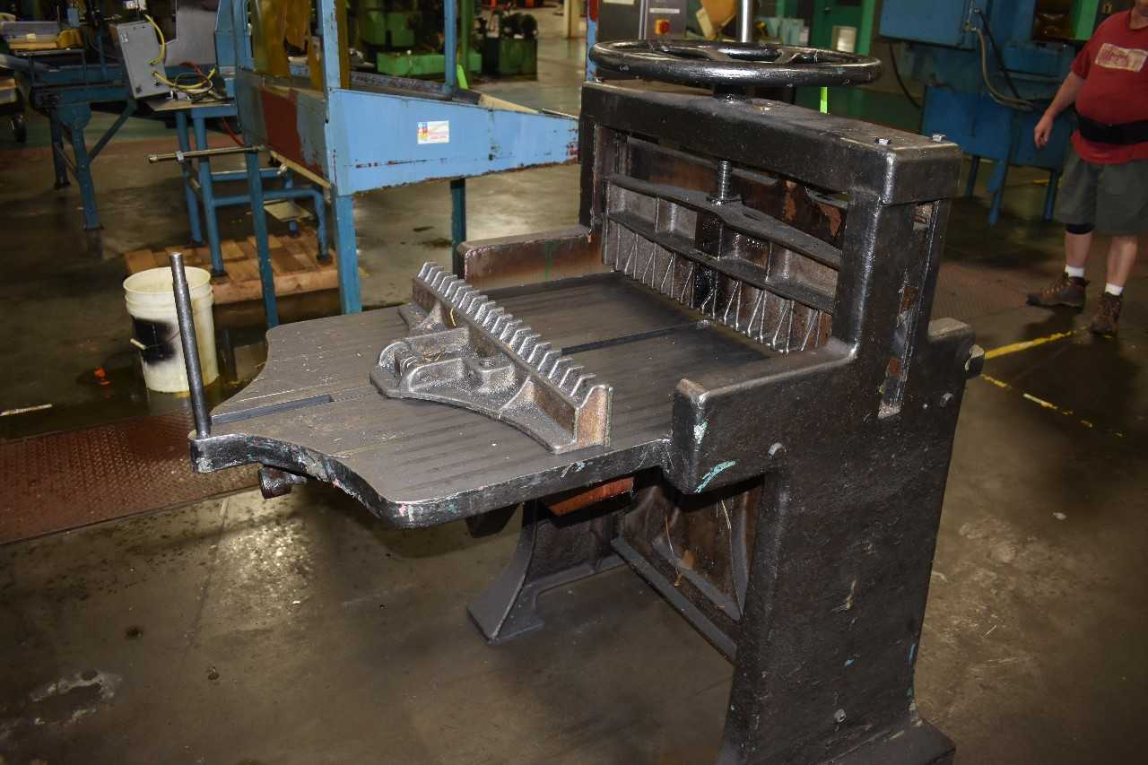 Thomas W Hall 26" Hand Shear - MACHINING ACCESSORIES & TOOLING