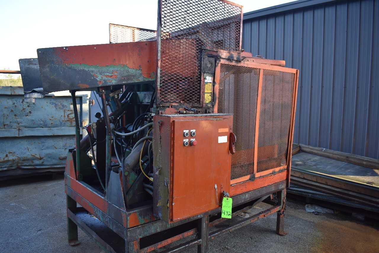 Lot of scrap, located outside - MISCELLANEOUS