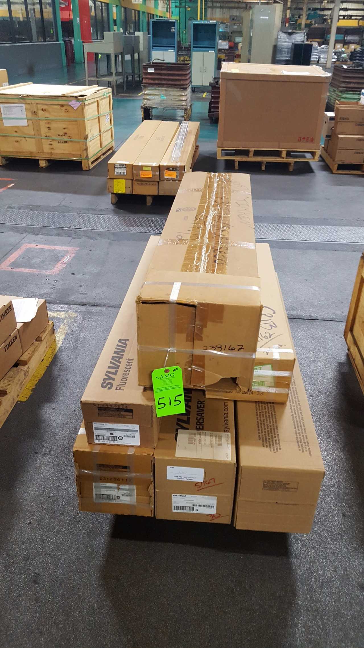 (6) boxes of 4' fluorescent tubes - LIGHTING (6) boxes of 4' fluorescent tubes - LIGHTING