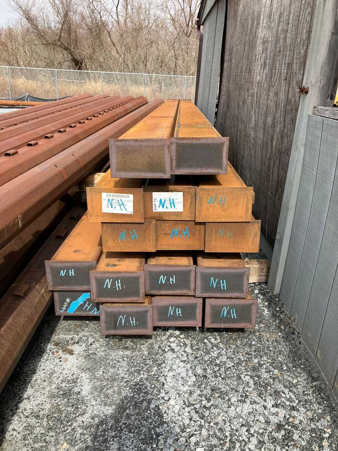 16 Steel Cross Arms - MACHINING EQUIPMENT