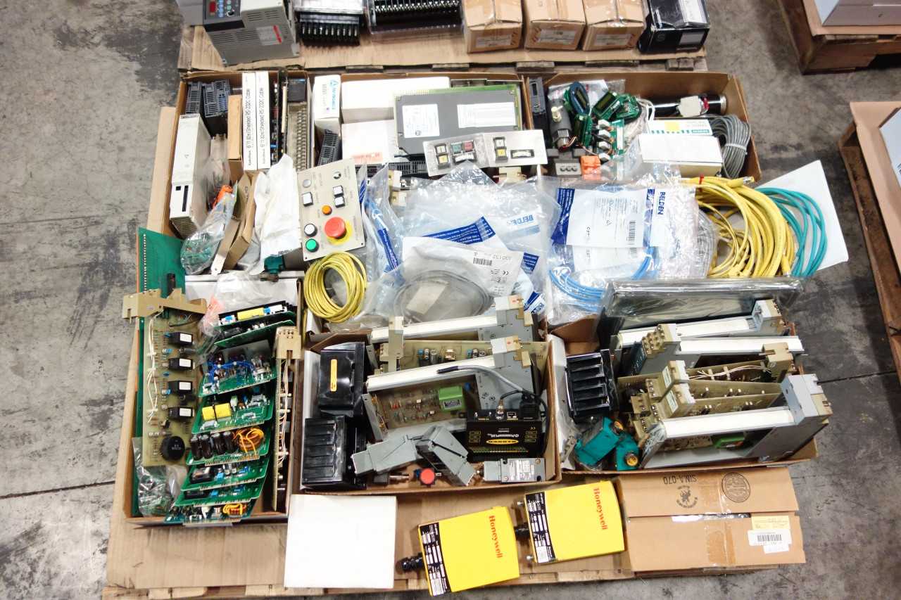 4 PALLETS OF ASSORTED AUTOMATION PARTS AND ACCESSORIES - INDUSTRIAL PARTS