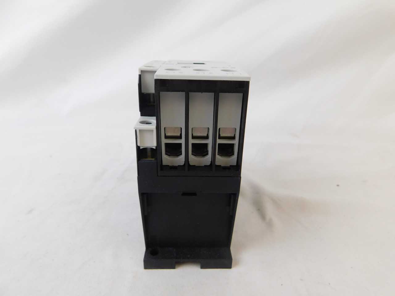 Quantity of 11 New Surplus Eaton XTCE018C01E Contactor Non-Reversing 3P 18A 208V - CONTACTORS