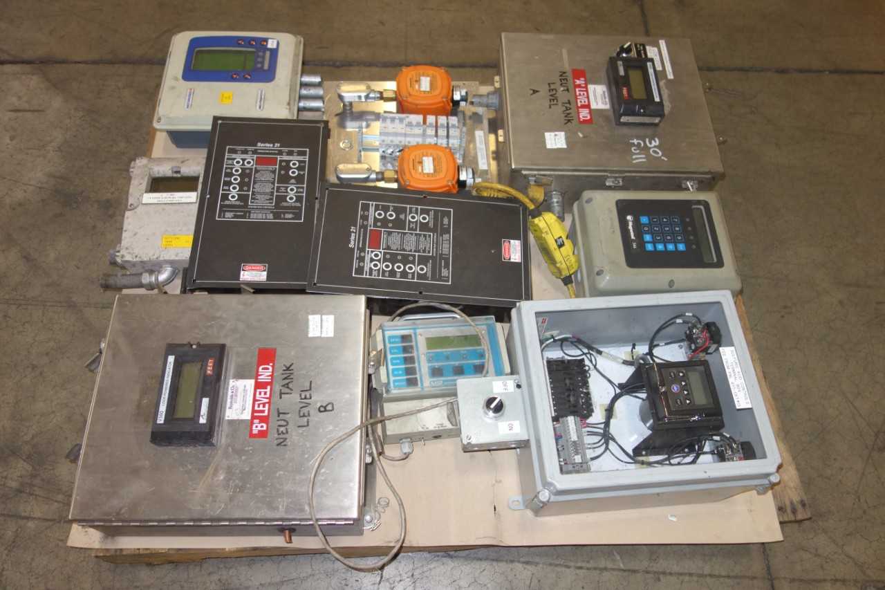 1 PALLET OF ASSORTED ELECTRICAL INSTRUMENTATION CONTROLS, CONTROLLERS, DETECTORS, SWITCHES, MAGNETROL, CROWCON - ELECTRICAL COMPONENTS
