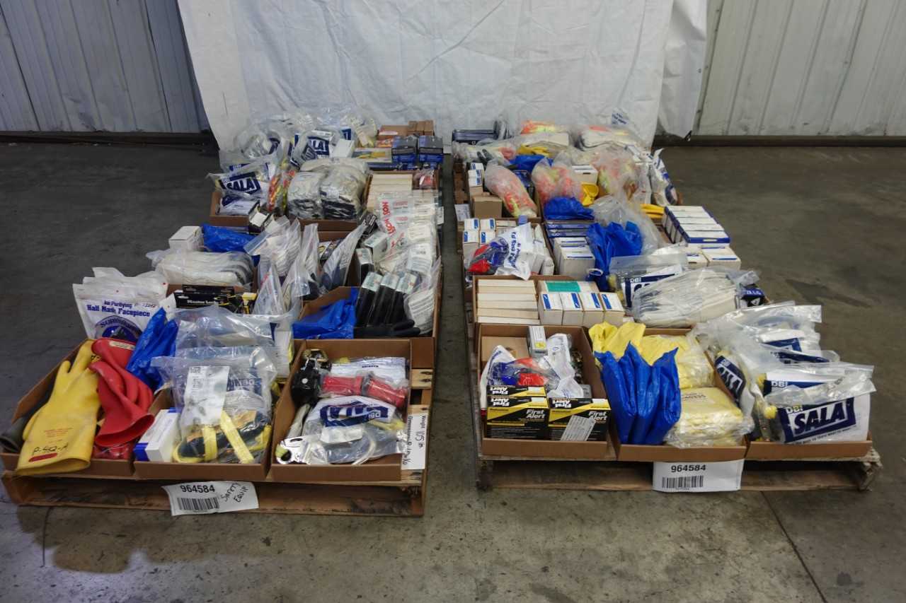 4 PALLETS OF ASSORTED SAFTETY EQUIPMENT - HAND TOOLS
