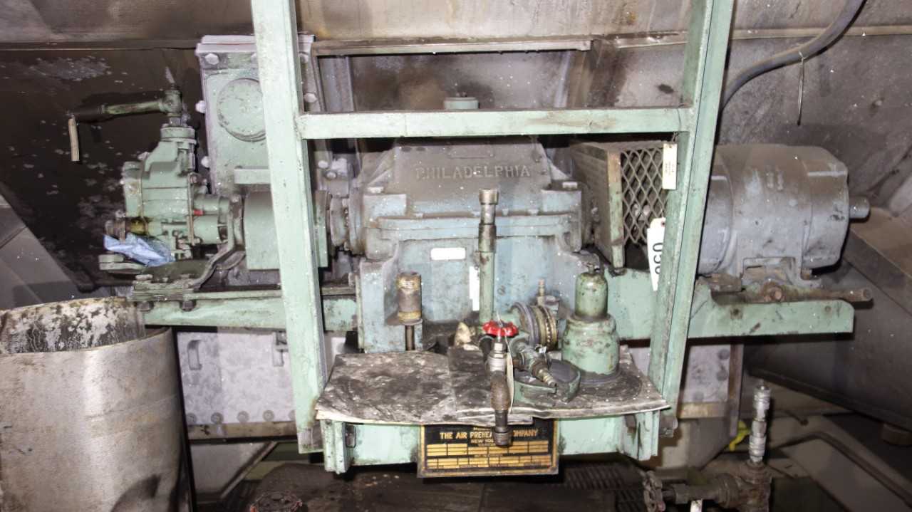 PHILADELPHIA 4HR 7.5HP GEAR DRIVE MOTOR - ELECTRIC MOTORS