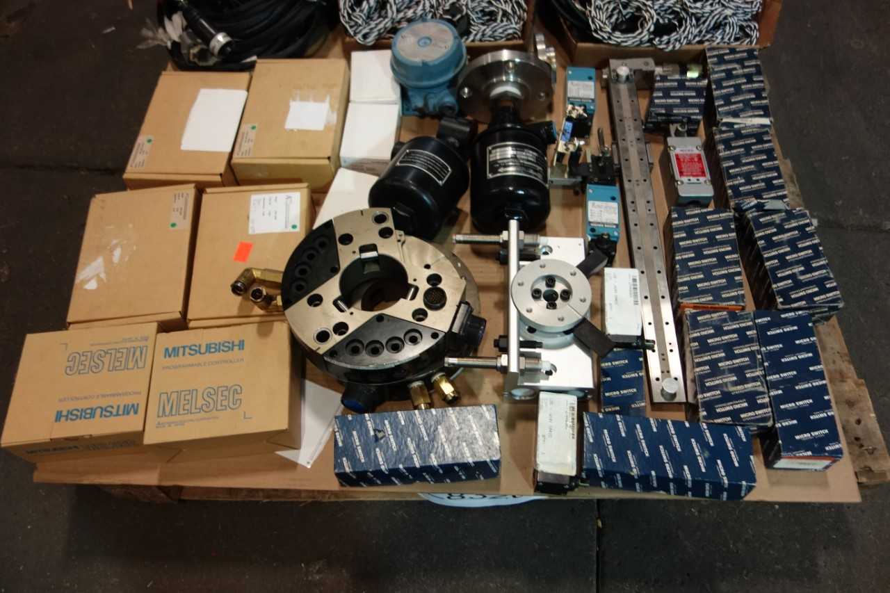 1 PALLET OF ASSORTED ELECTRICAL- LIMIT SWITCHES, SERVO MOTOR, SERVO DRIVES & AMPS- MITSUBISHI, YASKAWA, NITTA - SERVO