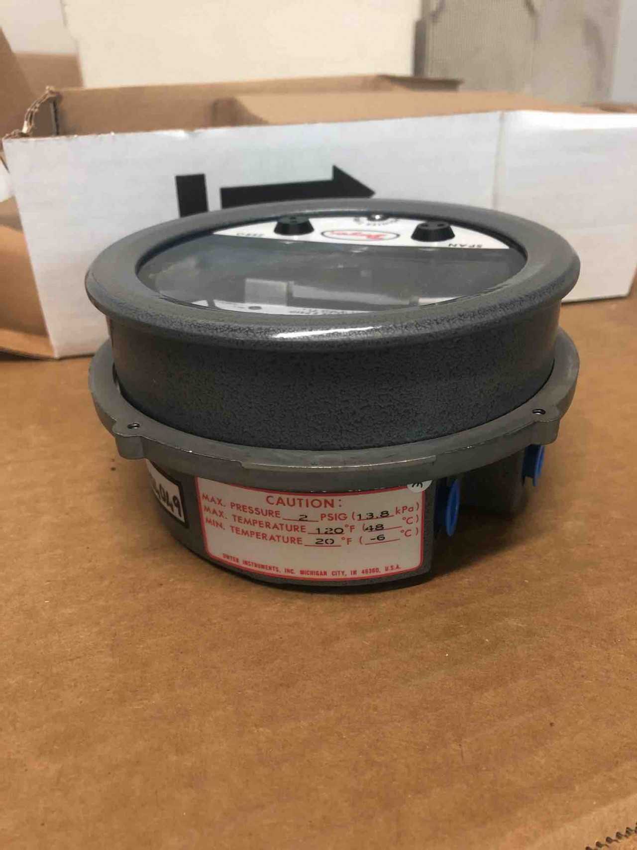 Dwyer Pressure Transmitter - INDUSTRIAL PARTS