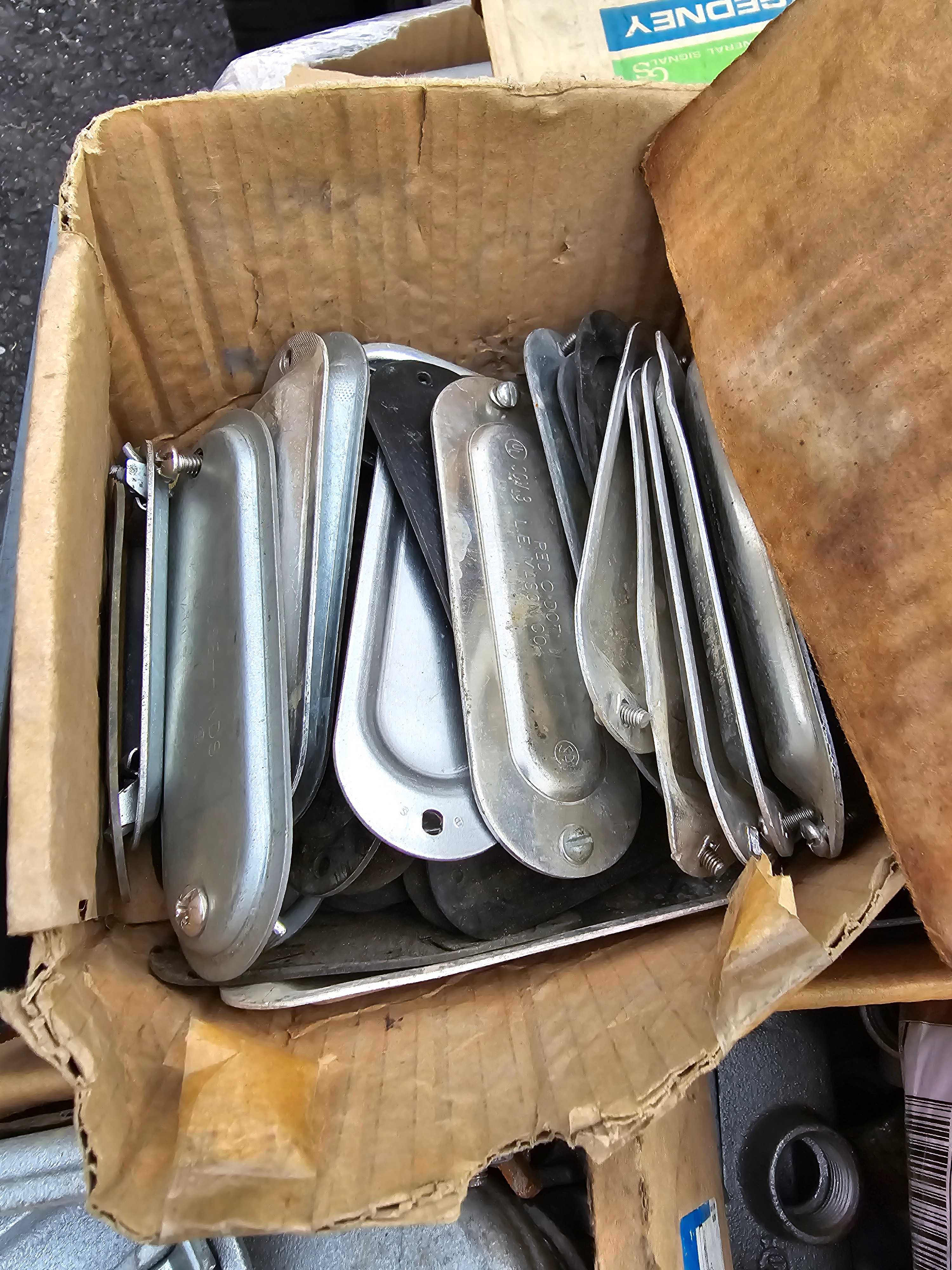 SKID OF CONDUIT BODIES & PARTS - CONDUIT