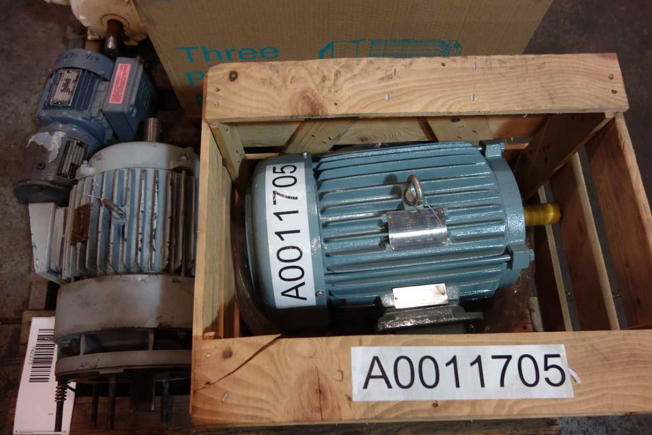 1 PALLET OF ASSORTED ELECTRICAL AC MOTORS- SEW EURODRIVE, SIEMENS, WESTINGHOUSE - ELECTRIC MOTORS