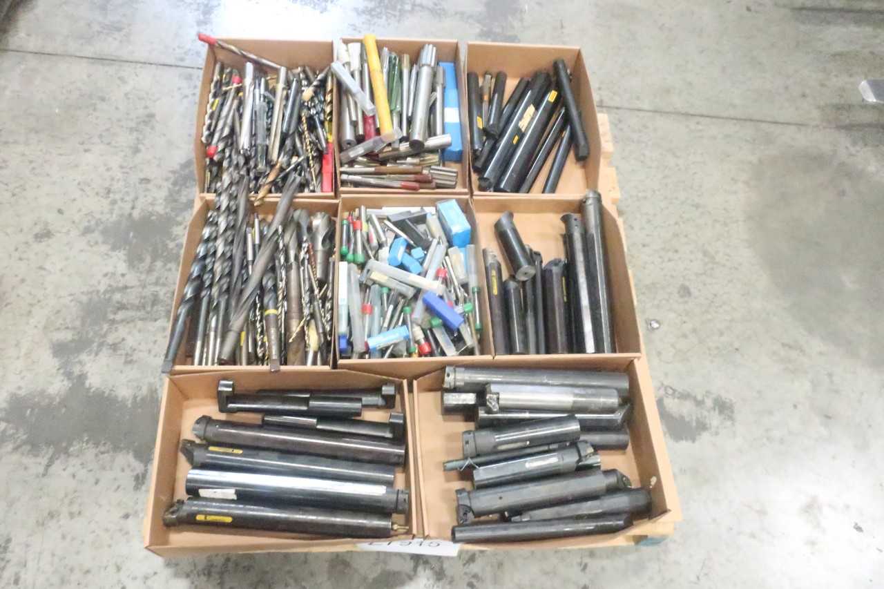 1 PALLET OF ASSORTED TAPS, REAMERS, DRILL BITS, BORING BARS- KENNAMETAL, SANDVIK, JARVIS, UNION BUTTERFIELD, HANNIBAL - ELECTRIC POWER TOOLS