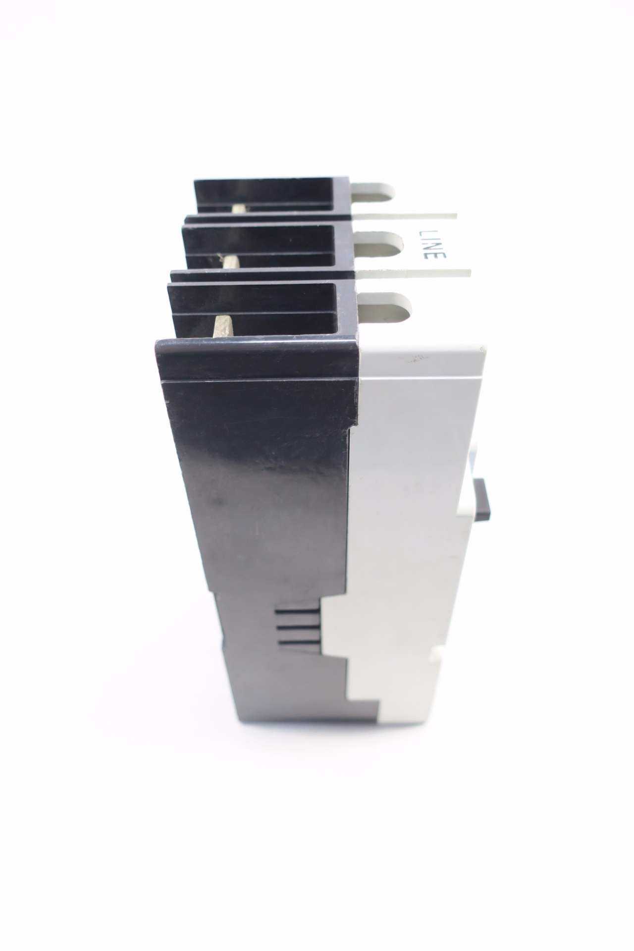 WESTINGHOUSE JD3250F CIRCUIT BREAKER - CIRCUIT BREAKERS
