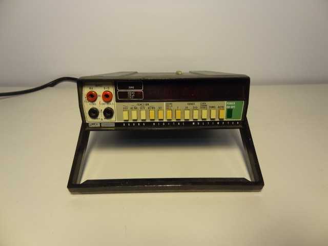 Fluke 8600A Digital Multimeter - MISCELLANEOUS