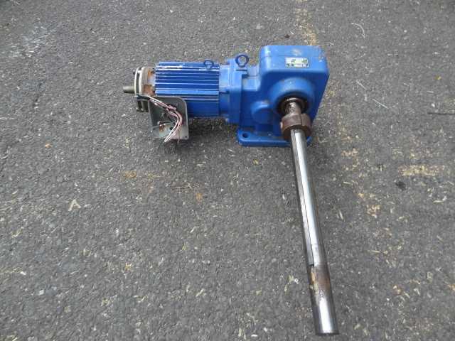 Sumitomo SM-Hyponic RNHMS3-60RY-B-100 Gear Box Ratio:100 Motor 3 HP - MISCELLANEOUS