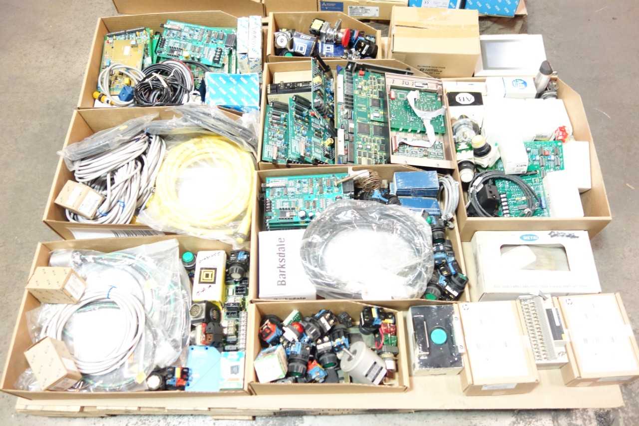 2 PALLETS OF ASSORTED ELECTRICAL OPERATOR INTERFACE PANELS, PHOTOELECTRIC SENSORS, SWITCH CONTROLS- SICK, ALLEN BRADLEY, MITSUBISHI - AUTOMATION & CONTROLS