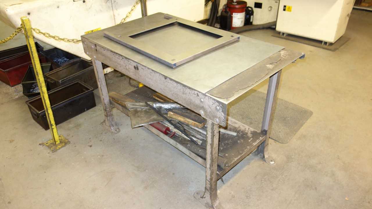 PROFESSIONAL STEEL WORK TABLE - PLANT & FACILITY