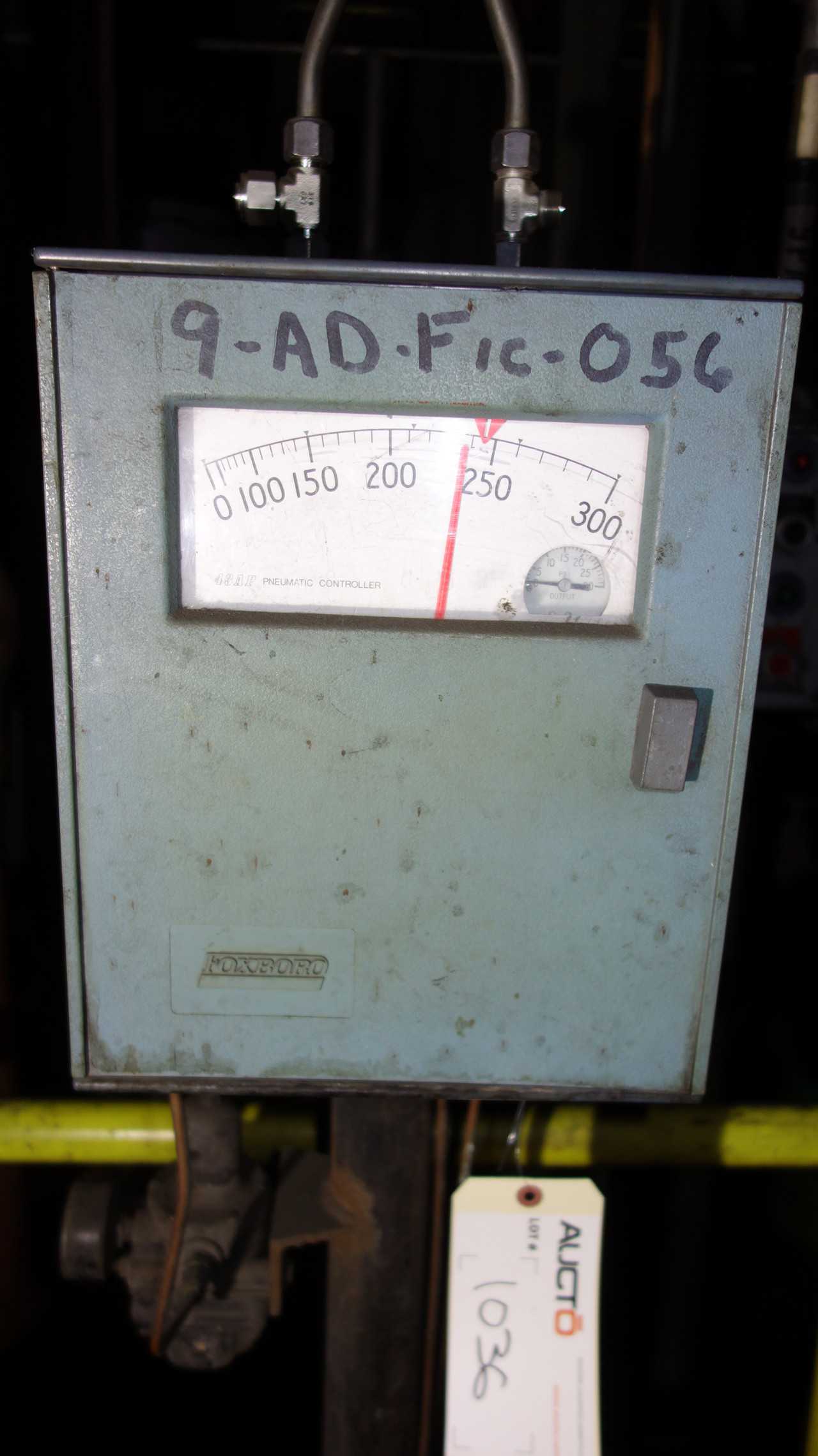 LOT OF 2 FOXBORO 43AP-FA42D PNEUMATIC CONTROLLER - AUTOMATION & CONTROLS