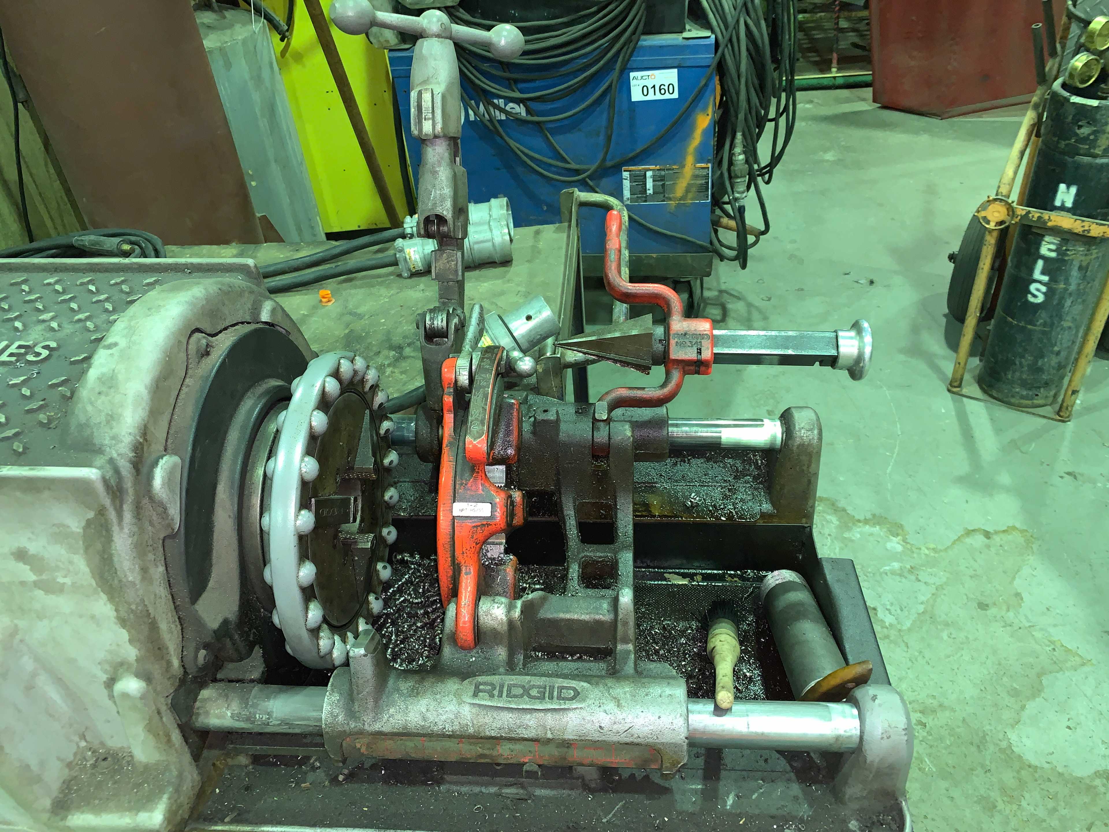 MANUAL CHUCK MACHINE - MACHINING ACCESSORIES & TOOLING