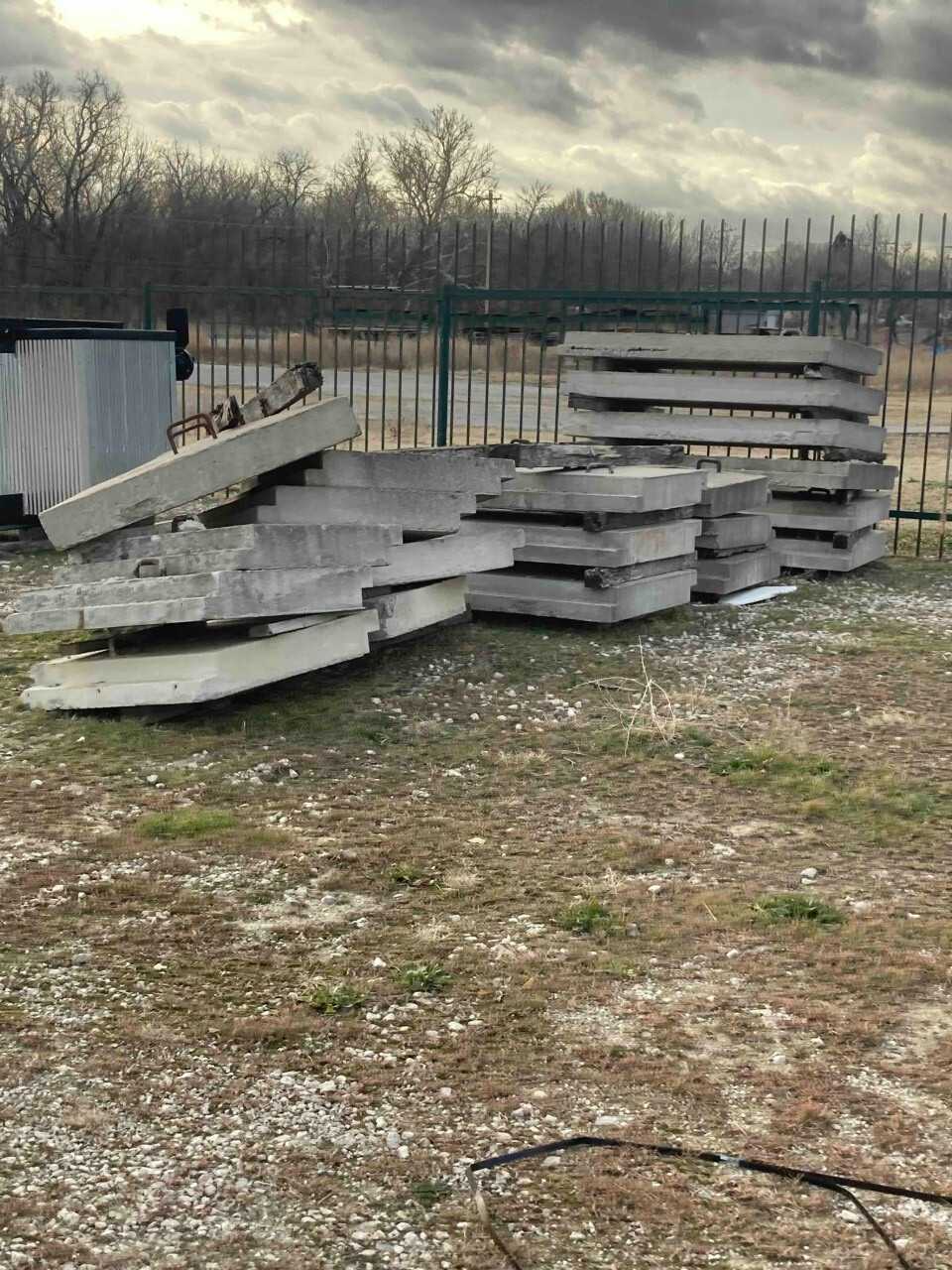 Concrete Precast Walls - TRAILER MOUNTED EQUIPMENT
