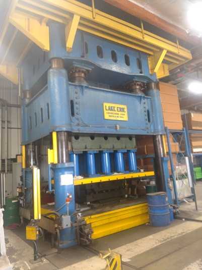 LAKE ERIE 2100 TON TRIPLE ACTION HYDRAULIC PRESS - MACHINING TOOLING & PARTS