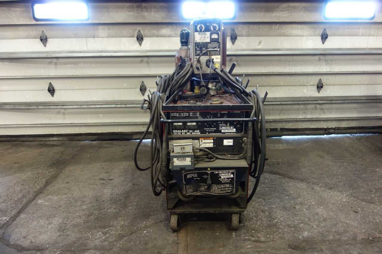 LINCOLN DC ARC WELDER (TANKS NOT INCLUDED) - WELDING EQUIPMENT
