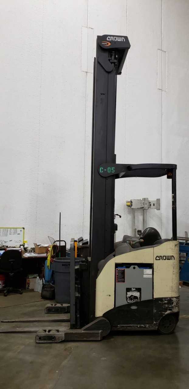 2009 Crown RR5725-45 reach truck-Clifton, NJ - REACH TRUCKS
