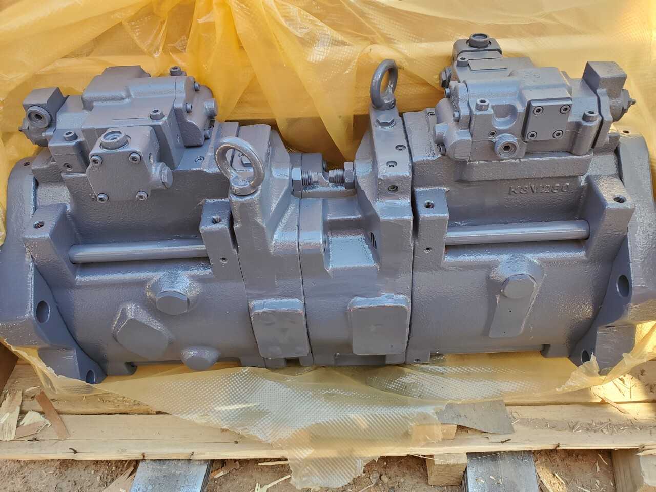 Lot of 5 Assorted Hydraulic Pumps - HYDRAULIC PUMP