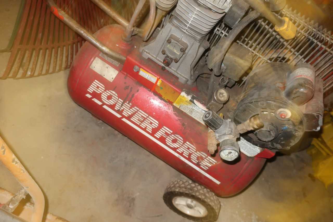 POWER FORCE EB10E12A/10677 10 GALLON AIR COMPRESSOR - ELECTRIC POWER TOOLS